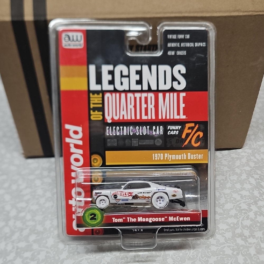 auto world 1970 Plymouth Duster Tom "The Mongoose" McEwen 4 Gear Slot Car